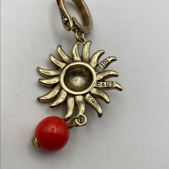 Heidi Daus Loop Back Around Transformable Charms Long Necklace Coral 52”L - Picture 10 of 13